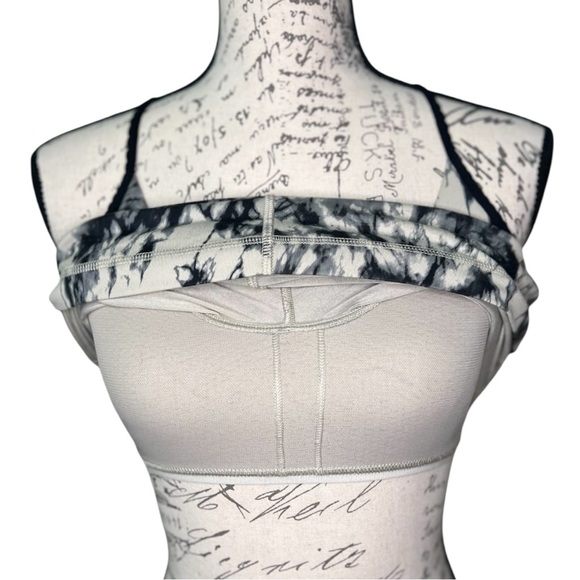 Lululemon Athletica | Black and White Camisole Tank Workout Top size small - Picture 13 of 14